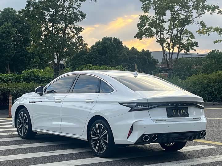 Фото 6 - Chery Arrizo 8