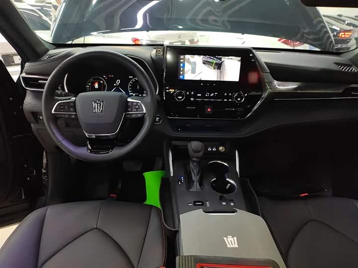 Фото 10 - Toyota Crown Kluger