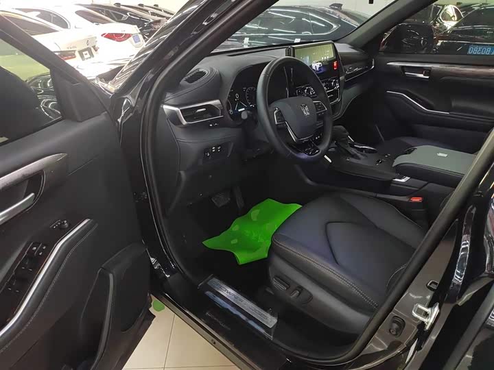 Фото 16 - Toyota Crown Kluger