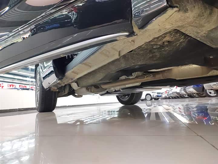 Фото 21 - Toyota Crown Kluger