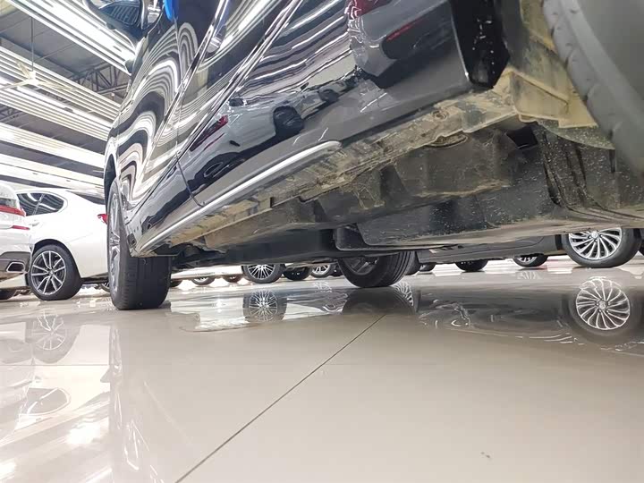 Фото 22 - Toyota Crown Kluger