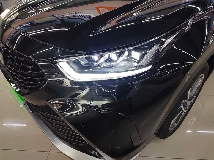 Фото 24 - Toyota Crown Kluger