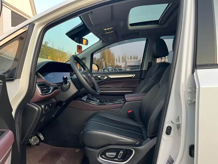 Фото 6 - GAC Trumpchi M6