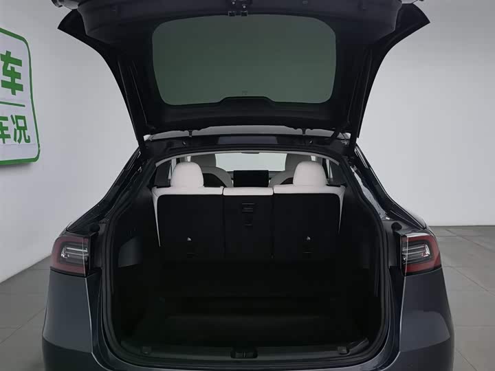 Фото 16 - Tesla Model Y