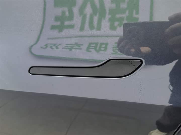 Фото 18 - Tesla Model Y