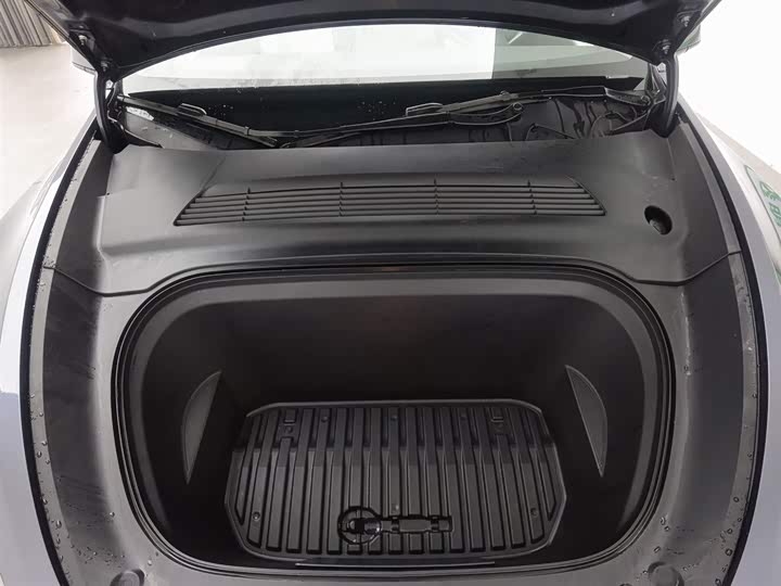 Фото 6 - Tesla Model Y