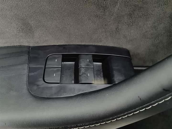 Фото 9 - Tesla Model Y