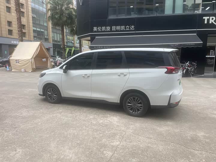 Фото 8 - Maxus Mifa 5