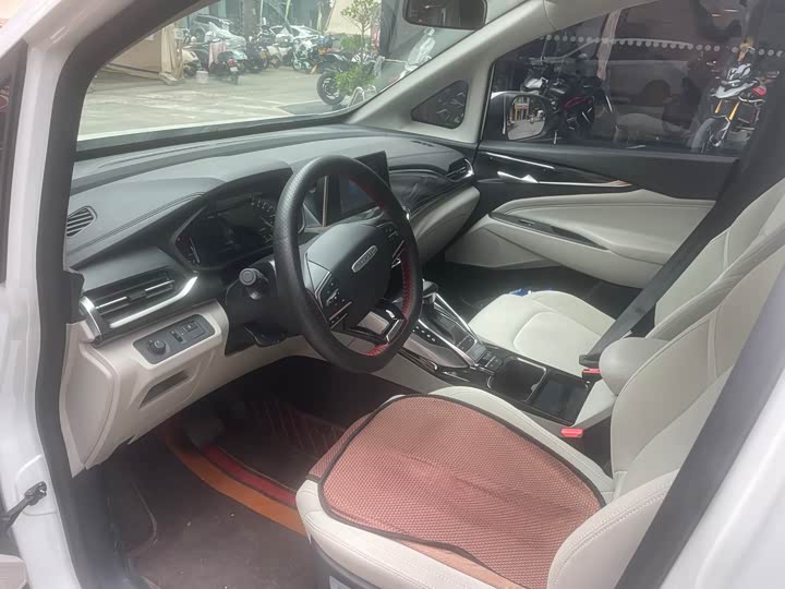 Фото 9 - Maxus Mifa 5