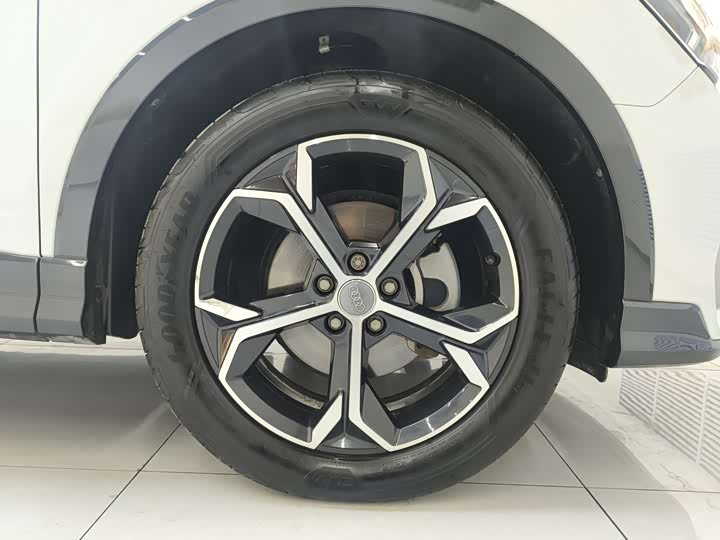 Фото 25 - Audi Q3 Sportback