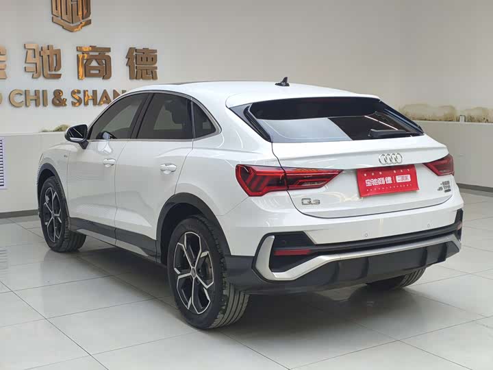 Фото 8 - Audi Q3 Sportback