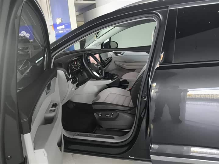 Фото 9 - Volkswagen Talagon