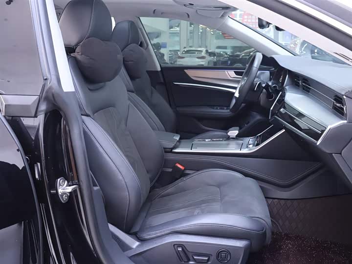 Фото 20 - Audi A7L