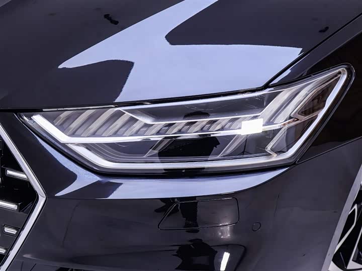 Фото 4 - Audi A7L