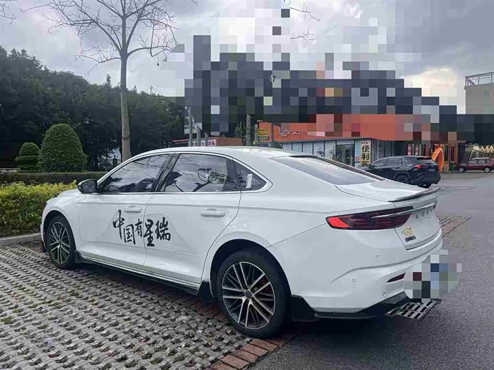 Фото 9 - Geely Preface