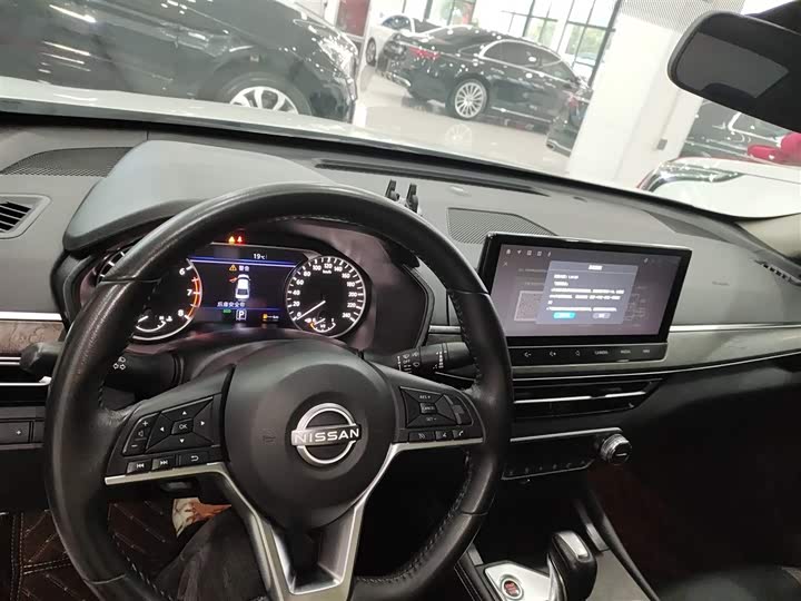 Фото 10 - Nissan Teana