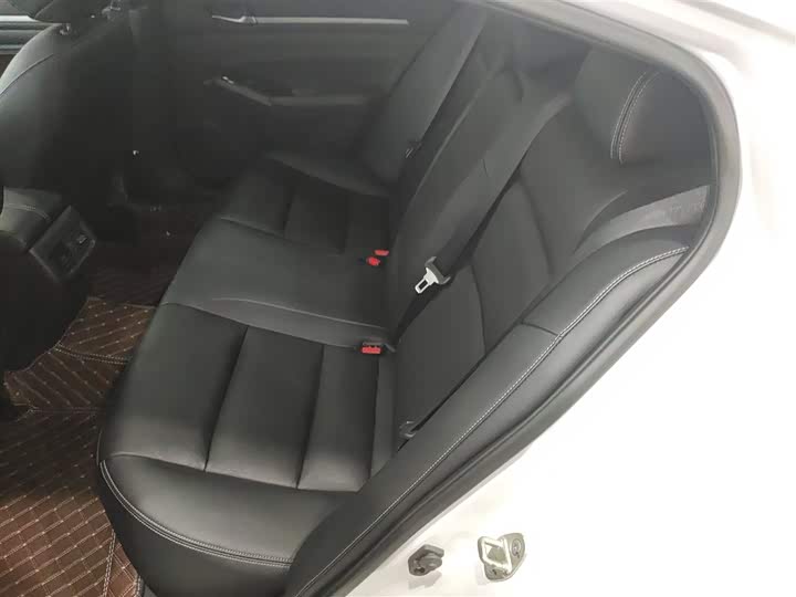 Фото 17 - Nissan Teana