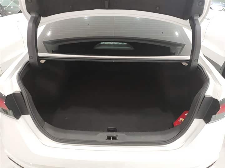 Фото 19 - Nissan Teana