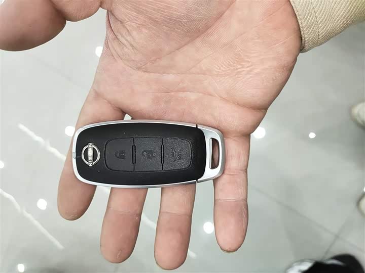 Фото 9 - Nissan Teana