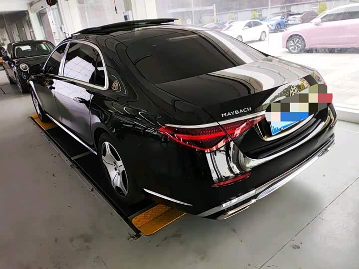 Фото 3 - Mercedes-Benz Maybach S-Class