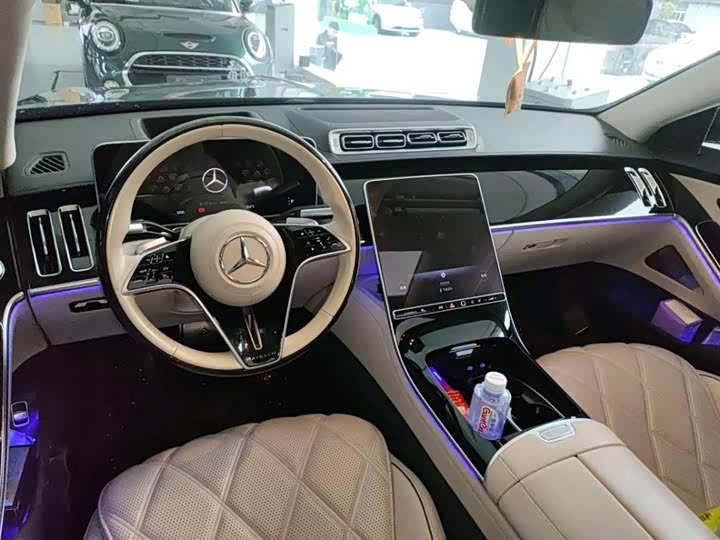Фото 4 - Mercedes-Benz Maybach S-Class