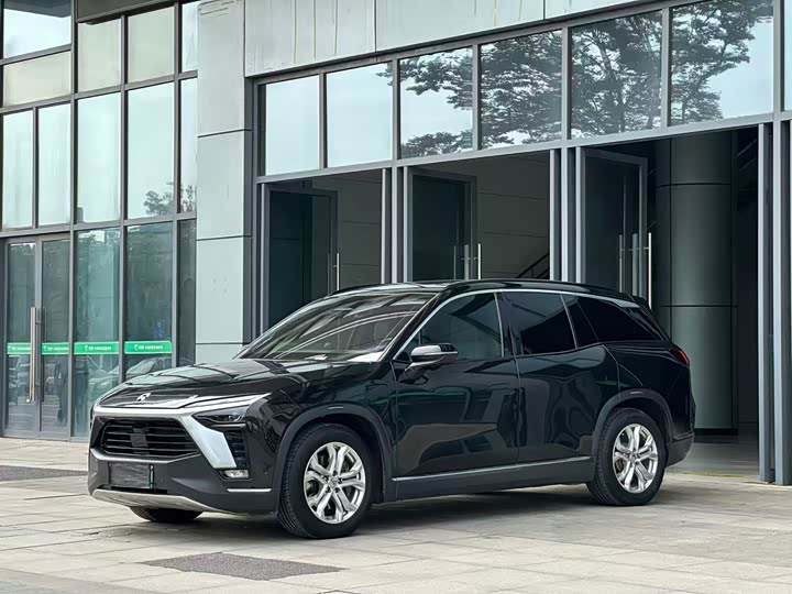 Фото 1 - Nio ES8