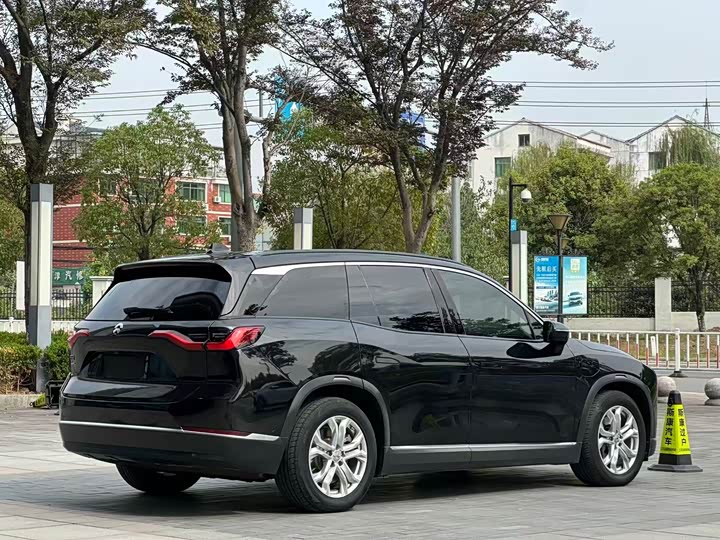 Фото 11 - Nio ES8