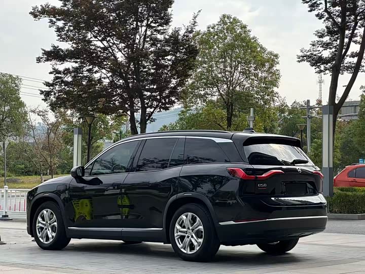 Фото 13 - Nio ES8
