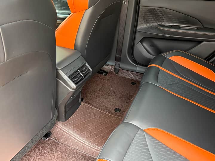 Фото 12 - Changan UNI-V