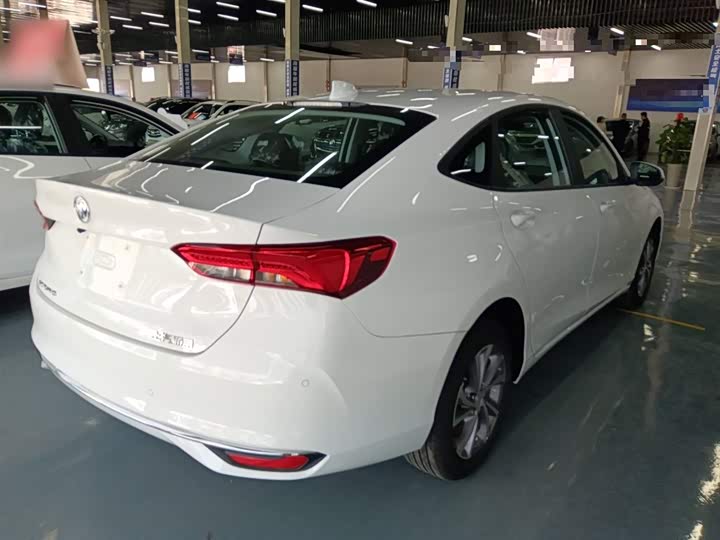 Фото 7 - Buick Verano