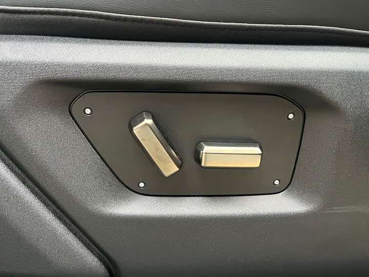 Фото 25 - Chery iCar V23