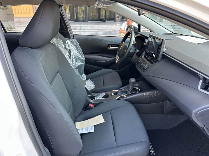 Фото 6 - Toyota Corolla