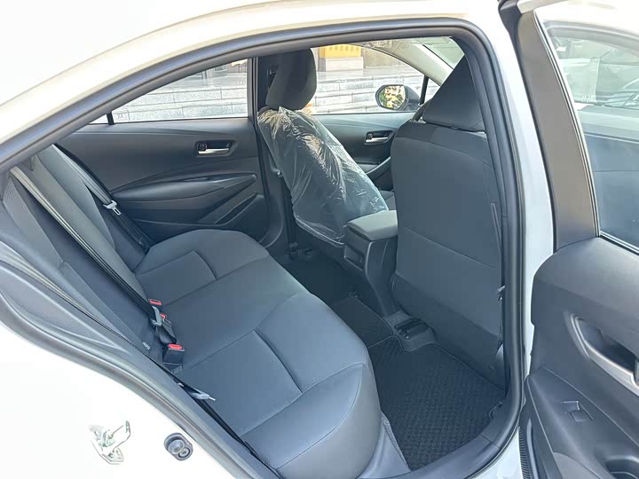 Фото 7 - Toyota Corolla