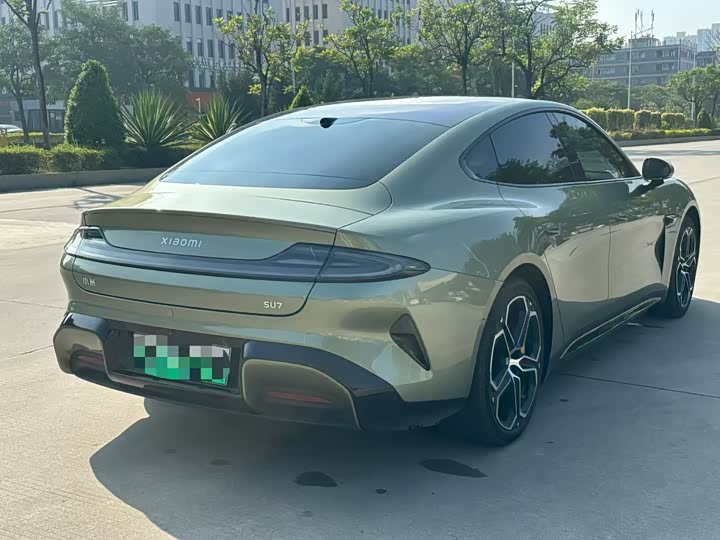 Фото 10 - Xiaomi SU7