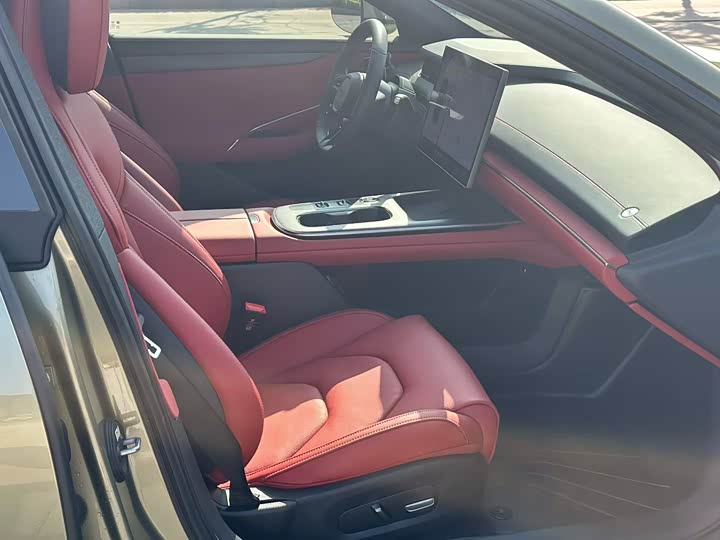 Фото 7 - Xiaomi SU7