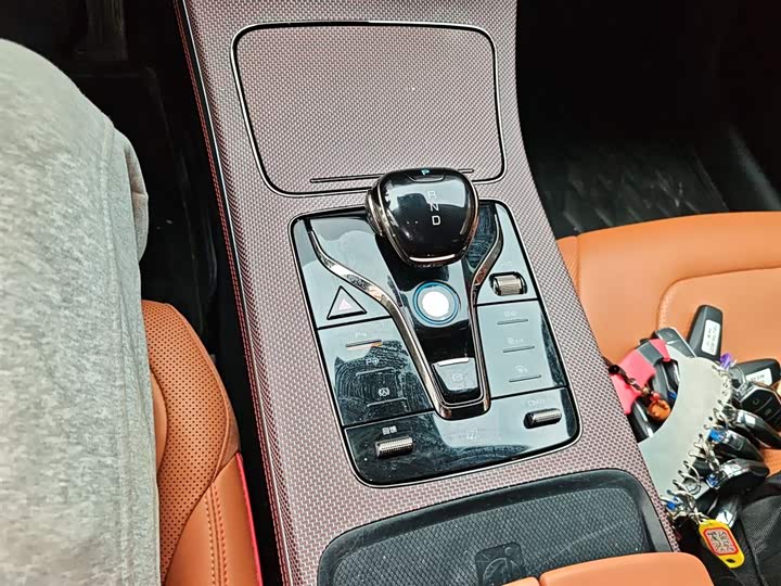 Фото 6 - BYD Han