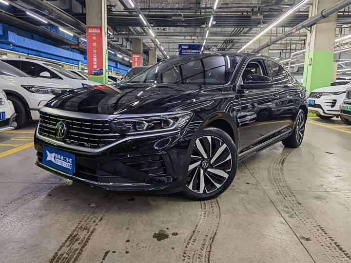 Фото 1 - Volkswagen Passat