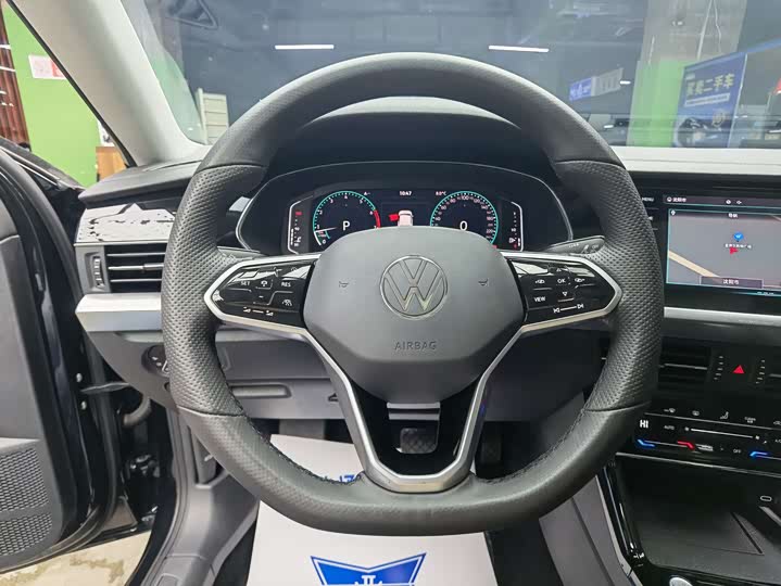 Фото 10 - Volkswagen Passat