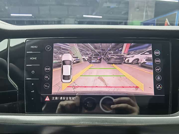 Фото 11 - Volkswagen Passat