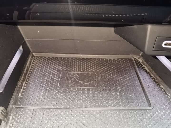 Фото 13 - Volkswagen Passat