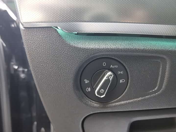 Фото 15 - Volkswagen Passat