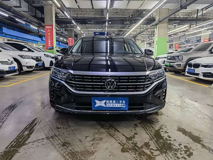 Фото 2 - Volkswagen Passat