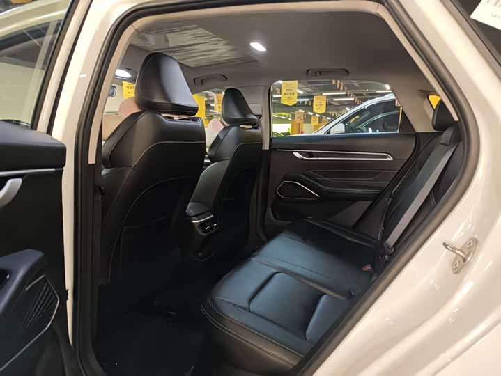 Фото 3 - Geely Emgrand