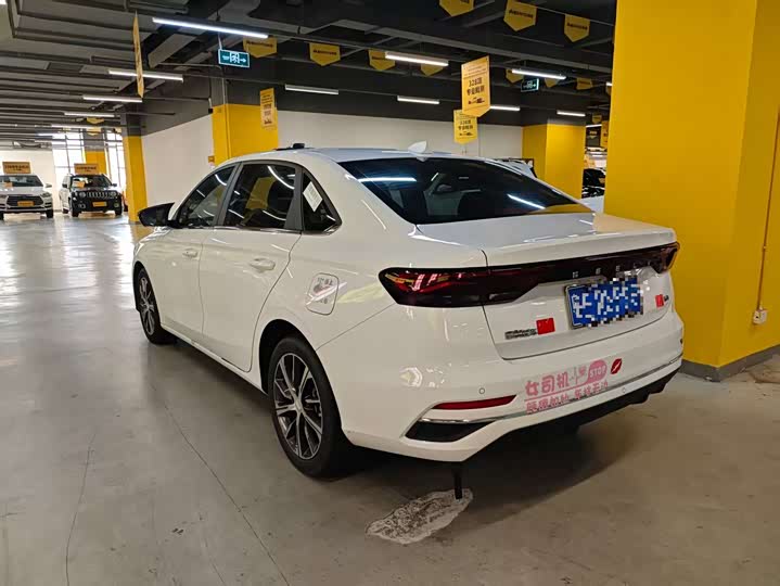 Фото 5 - Geely Emgrand