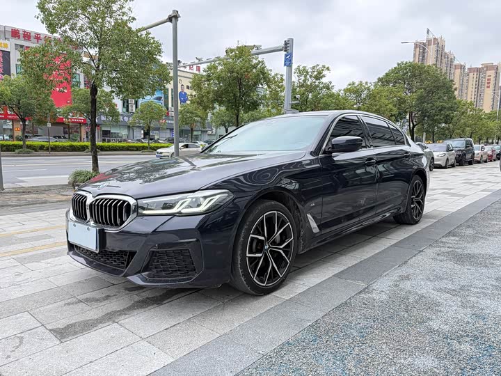 Фото 1 - BMW 5 Series