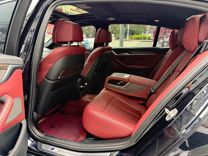 Фото 6 - BMW 5 Series