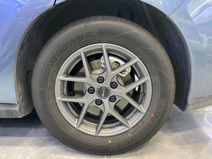 Фото 13 - Porsche Cayenne Hybrid