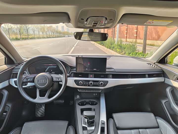 Фото 7 - Audi A4L