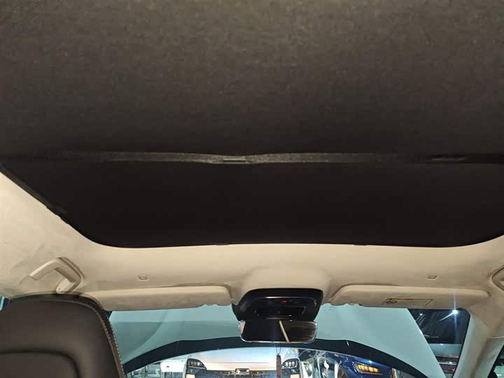 Фото 18 - Zeekr 001