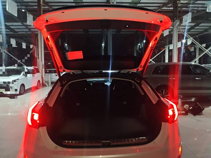 Фото 19 - Zeekr 001